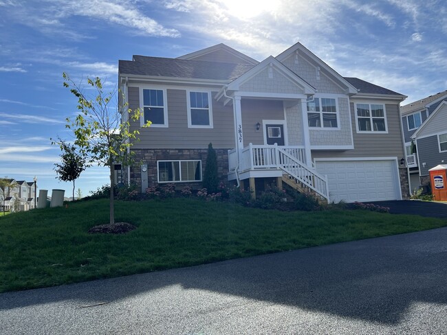 Building Photo - 3837 Currant Ln