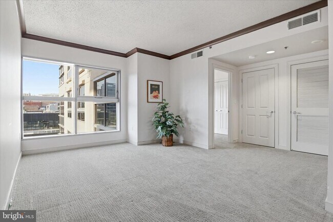 Foto del edificio - 777 7th St NW