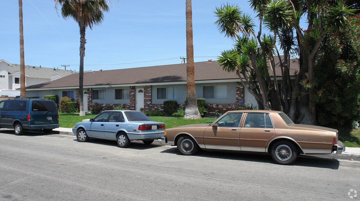Foto del edificio - 7811 Glencoe Ave