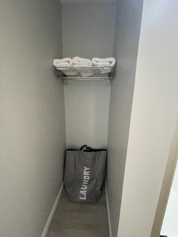 Building Photo - 4522 E Washington St