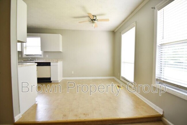 Building Photo - 6817 Sugarbin Ln