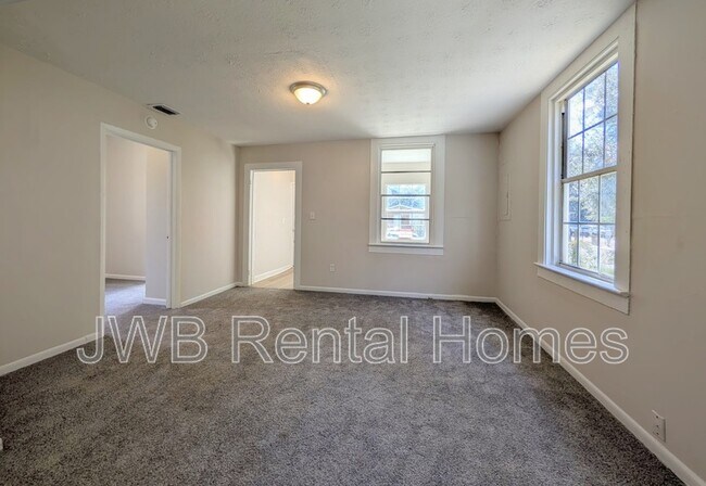 Building Photo - 1741 Callahan St