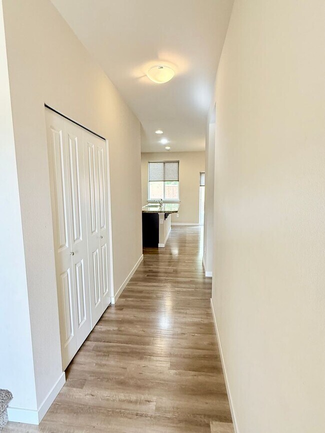 Building Photo - House in Desirable Silverdale Area.
