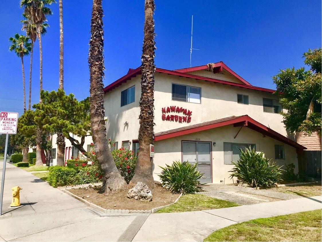 Foto principal - 1205 N San Gabriel Ave