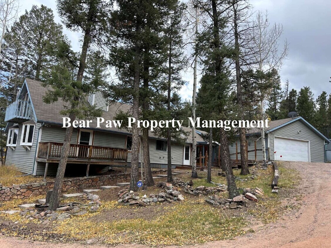 Foto principal - "Charming 3-Bedroom Home in Bailey"