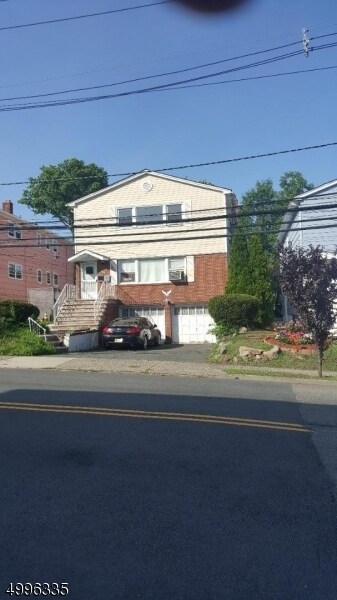 Foto principal - 464 Boyden Ave