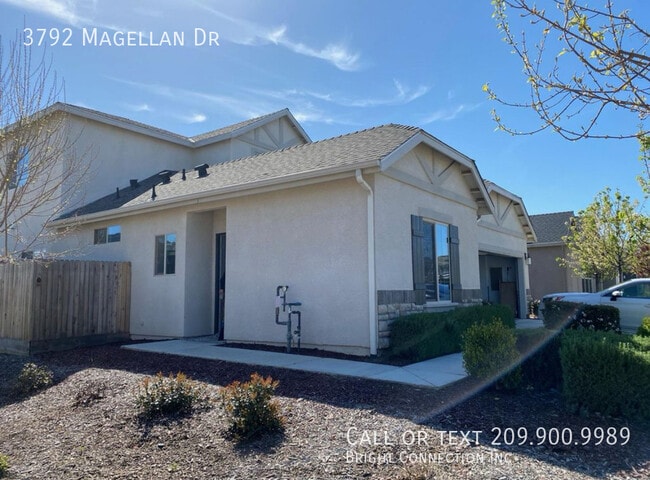 Building Photo - 3792 Magellan Dr