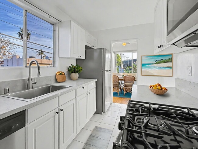 Building Photo - 328 Doheny Properties LLC