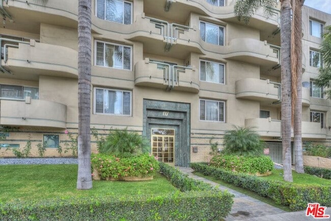 Foto del edificio - 117 N Gale Dr