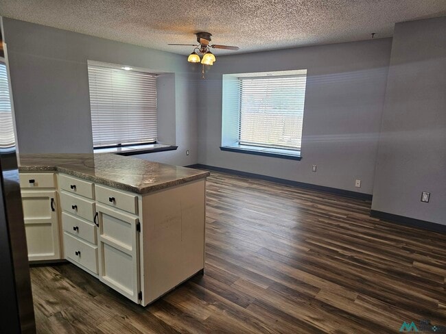 Building Photo - 3705 Ben Crenshaw Cir