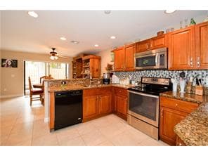 Foto del edificio - 6178 Laurel Ln