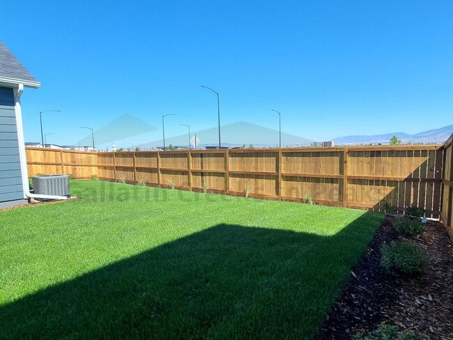 Building Photo - Brand New Single Level Home