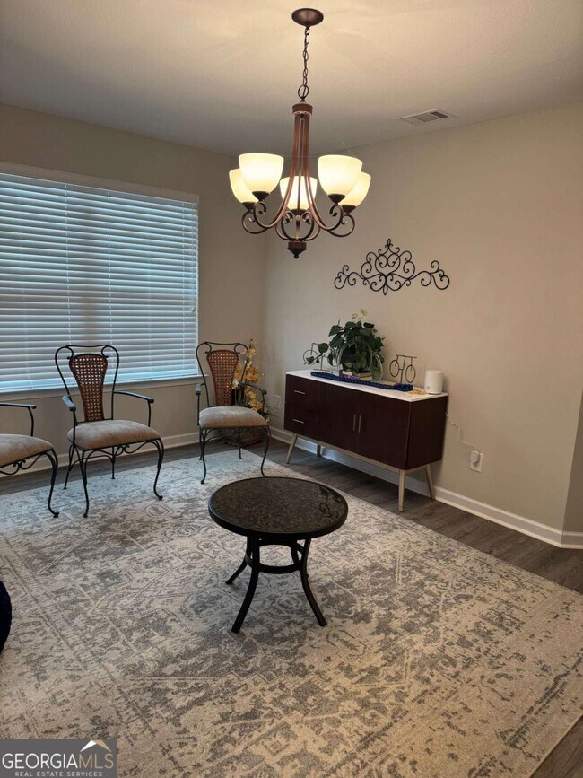 Foto del edificio - 114 Jaybee Dr