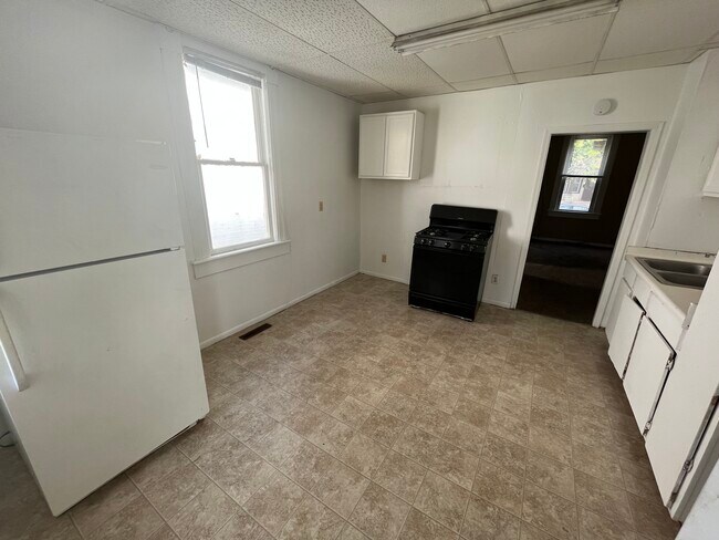 Building Photo - Charming 2BED/1BATH Southside SF Home