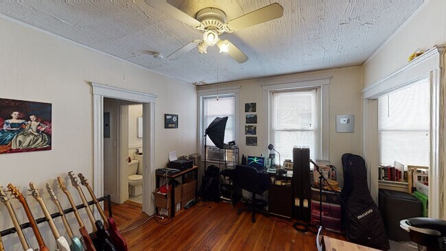 Foto del edificio - 251 Kelton St