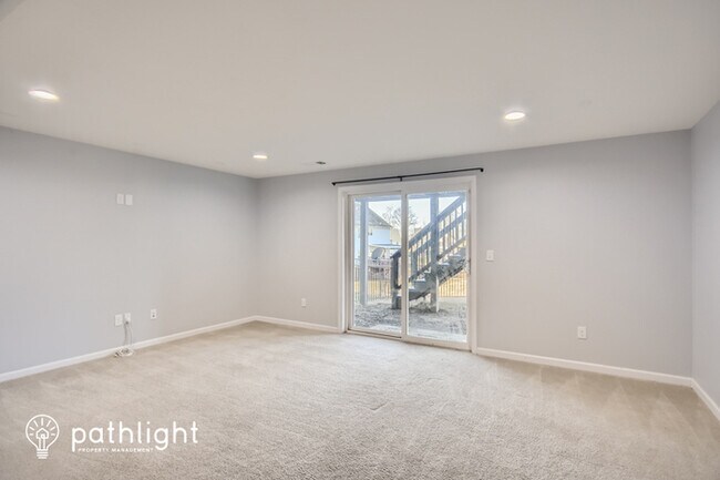 Foto del edificio - 2077 Morton Drive