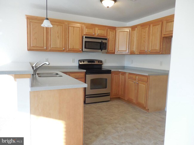 Foto del edificio - 103 Meadowcreek Dr S