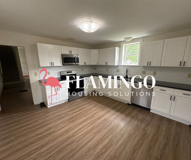 Foto del edificio - Large 3-Bedroom, 3-Bath Home with Plenty of Space!