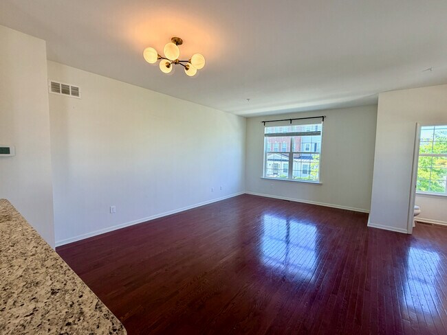 Suelos de roble macizo en el salón - 3744 Green St