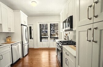 Building Photo - 57 Gorham St