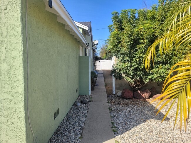 Foto del edificio - 14223 Carl St