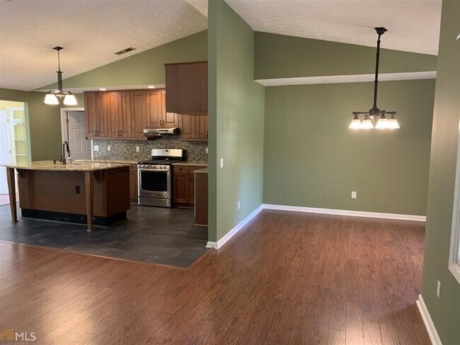 Foto del edificio - 146 Sweetgum Rd