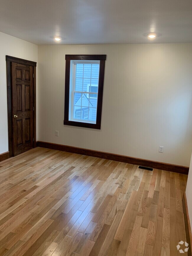 Newton Upper Falls Condos under 1,500 Newton, MA 41 Rentals