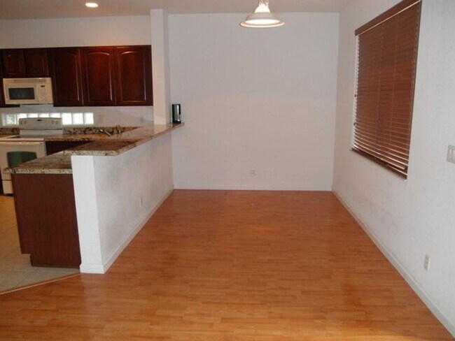 Foto del edificio - 1263 Rosegate Blvd