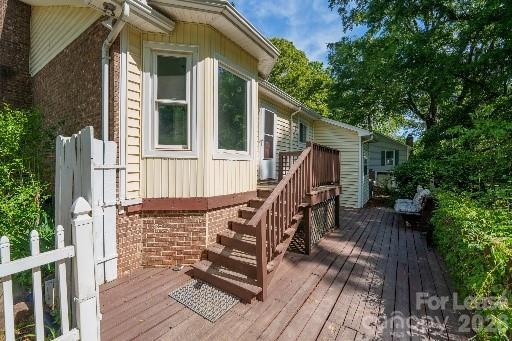Building Photo - 21014 Pine Ridge Dr