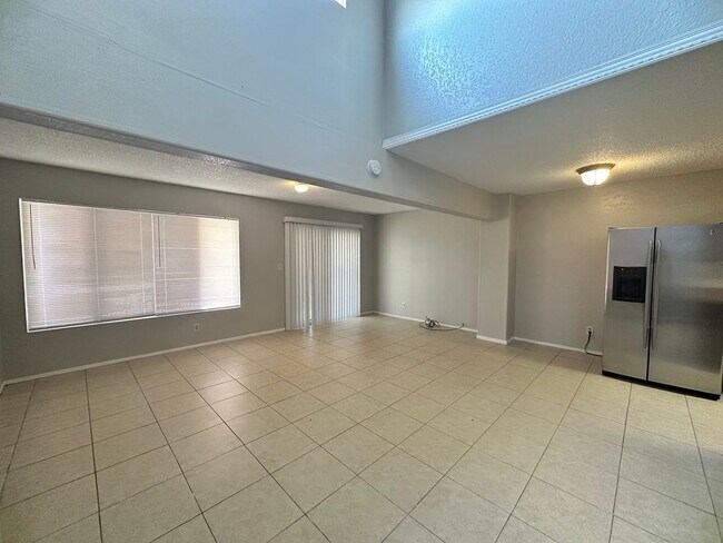 Building Photo - 3863 Rive Gauche St