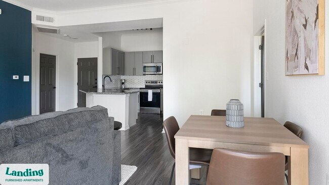 Foto del edificio - 9601 N Custer Rd