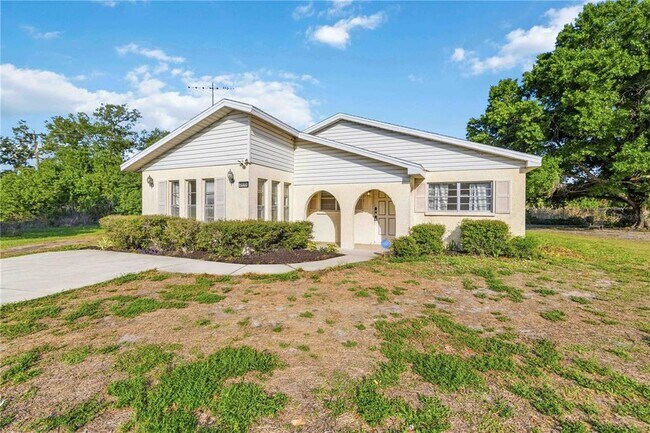 Foto del edificio - 2615 9th Ave Dr E