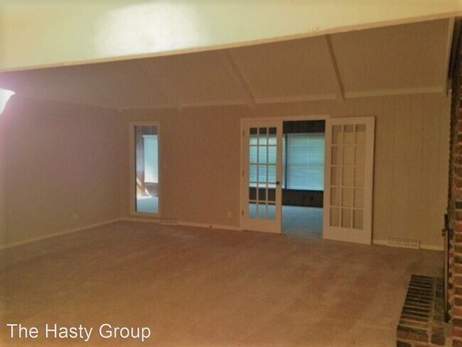 Building Photo - 3 br, 2 bath House - 11410 Oak