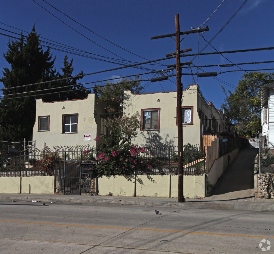 Building Photo - 1135-1153 Marion Ave