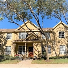Building Photo - 823 Grand Regency Pointe