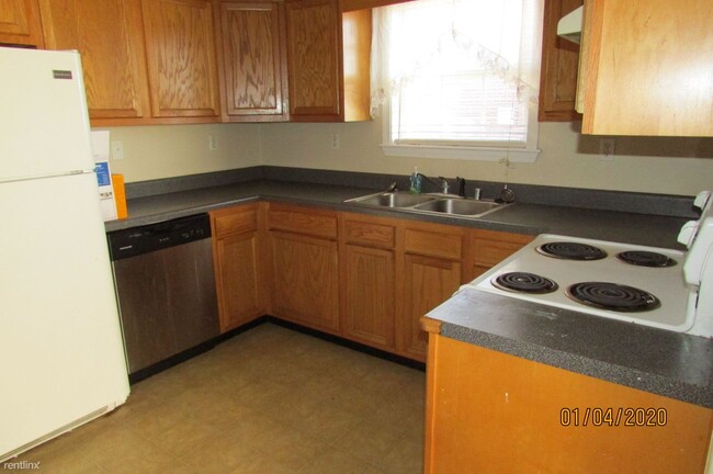 Building Photo - 104 Kenilworth Ct