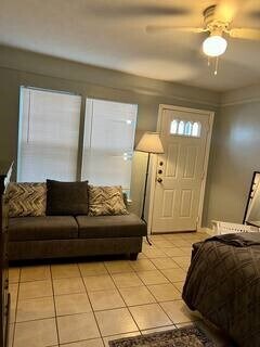 Foto del edificio - 3126 Webster St
