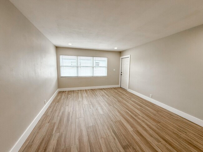 Foto del edificio - 821 3rd St