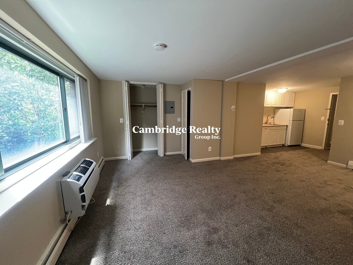 Foto principal - 381 Harvard St