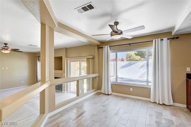 Foto del edificio - 9684 Summer Cypress St