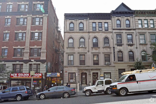 Building Photo - 400 W 145th St