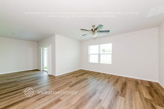 Foto del edificio - 8017 Majestic Palms Ct