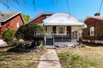 Building Photo - 651 S 37th St