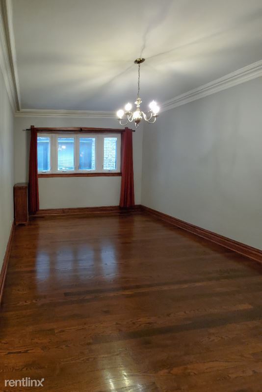 Building Photo - 456 W Roslyn Pl