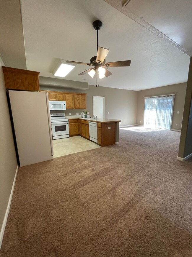 Building Photo - 1280 Lake Cir