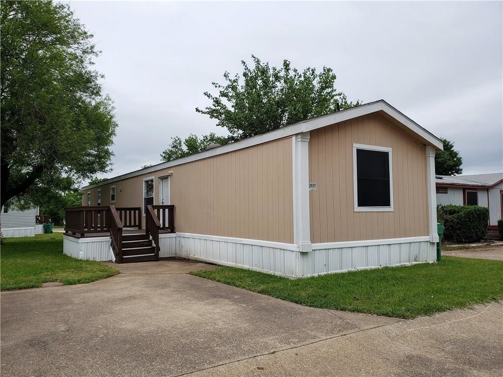 Primary Photo - 2937 Glen Vista Dr