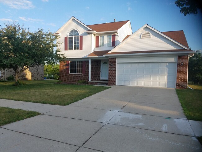 Foto del edificio - 40930 Westfield Cir