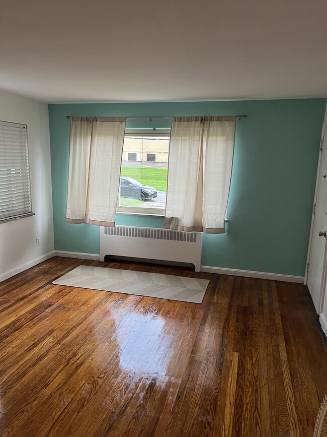 Building Photo - 4056 Longford Dr