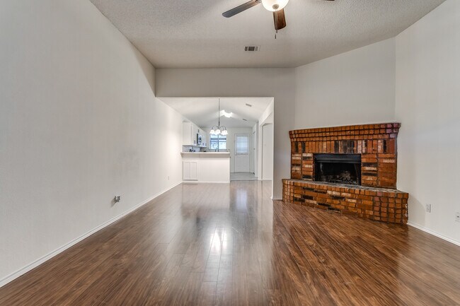 Building Photo - 7829 Cardinal Ct