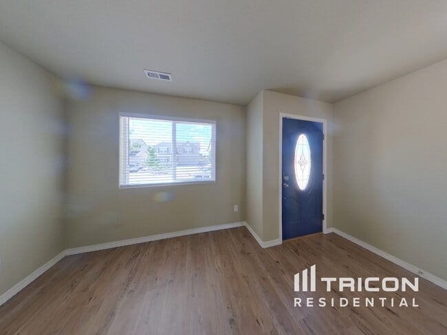 Building Photo - 8357 Needle Drop Ct